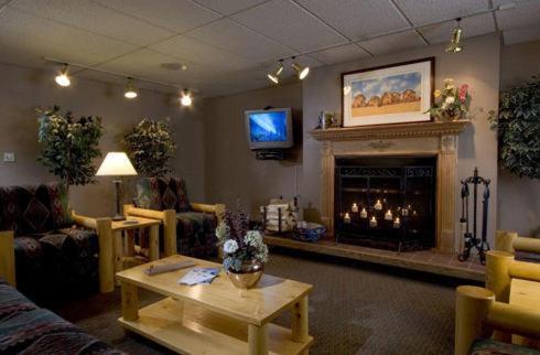 Westmark Inn トック エクステリア 写真